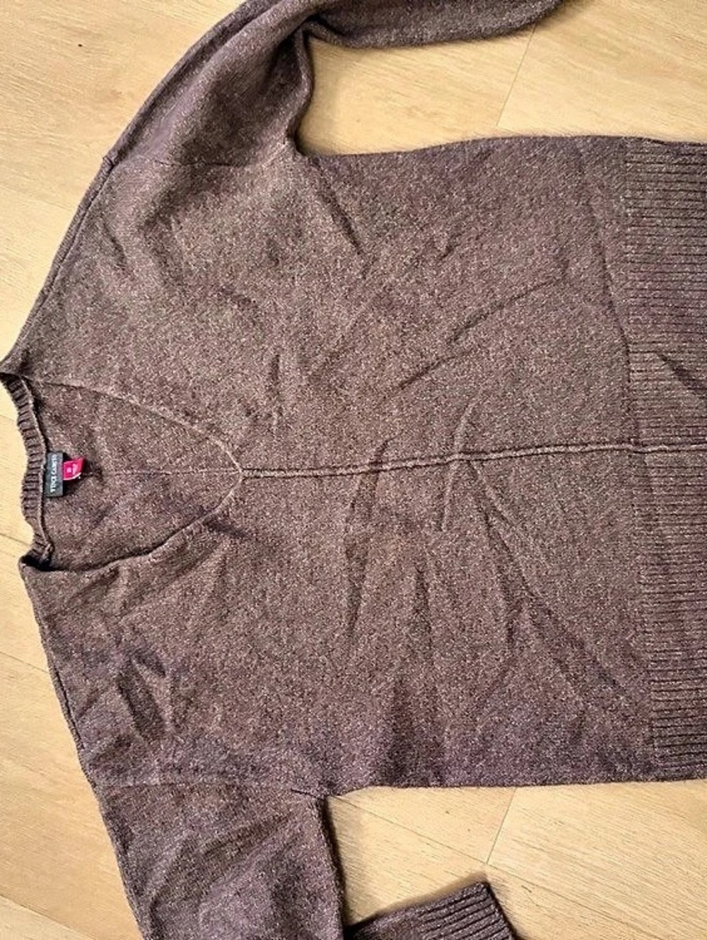 Vince Camuto V-Neck Pullover Sweater with Center Seam Brown XS